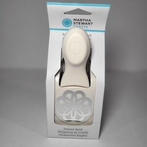 Martha Stewart Crafts Layered Daisy Double Edge Punch Paper Craft NIB 42-35038